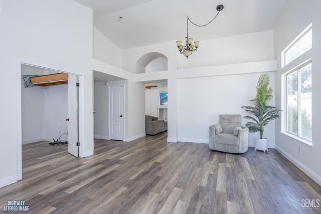 8609 Winlock Street, Bakersfield, CA 93312