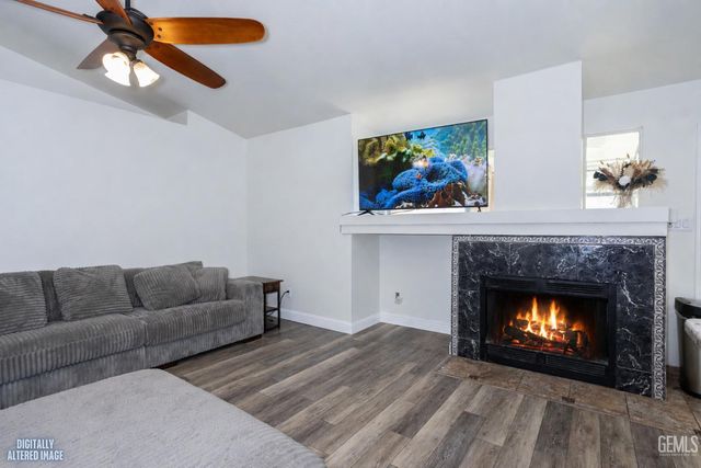8609 Winlock Street, Bakersfield, CA 93312