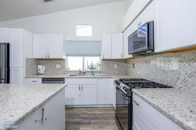 8609 Winlock Street, Bakersfield, CA 93312