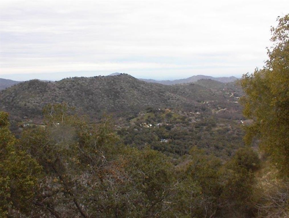 Image 10 of property listing at 713 Bramble Lane, Yokuts Valley, CA 93675