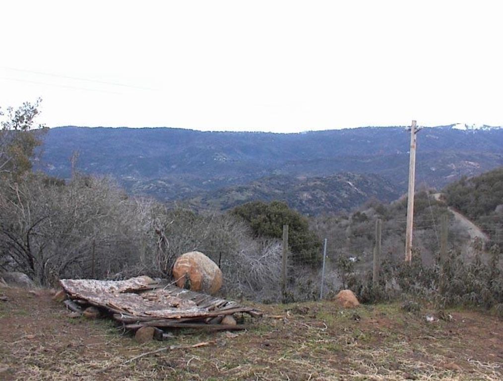 Image 7 of property listing at 713 Bramble Lane, Yokuts Valley, CA 93675