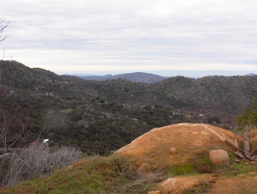 Image 8 of property listing at 713 Bramble Lane, Yokuts Valley, CA 93675