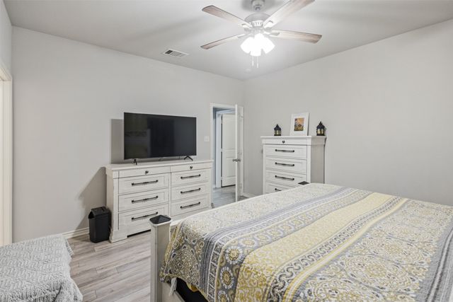 591 E Eubank Street, Mabank, TX 75147