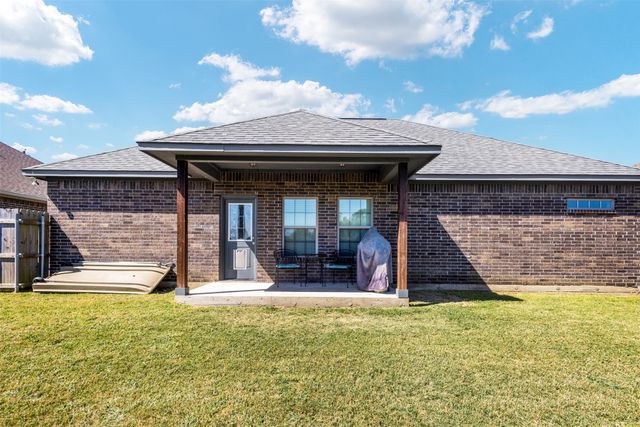 591 E Eubank Street, Mabank, TX 75147