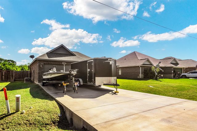 591 E Eubank Street, Mabank, TX 75147