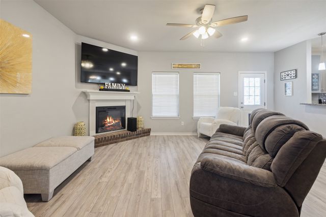591 E Eubank Street, Mabank, TX 75147