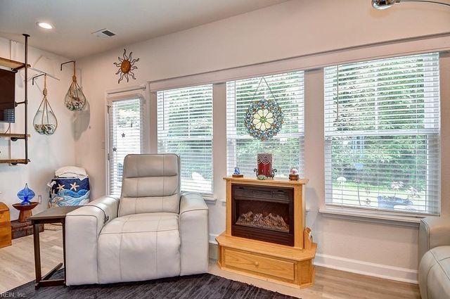 1002 Opal St 103, Suffolk, VA 23435