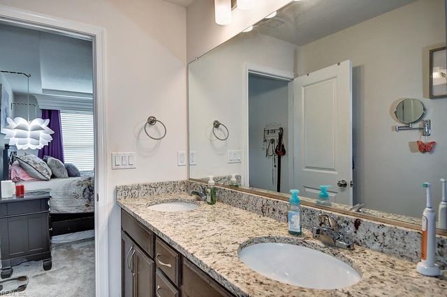 1002 Opal St 103, Suffolk, VA 23435