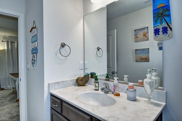 1002 Opal St 103, Suffolk, VA 23435
