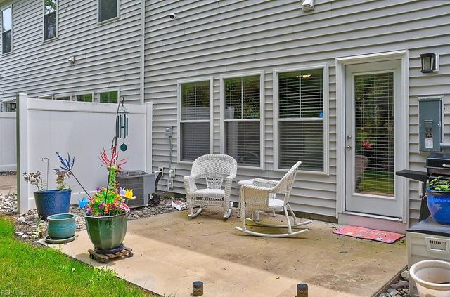 1002 Opal St 103, Suffolk, VA 23435