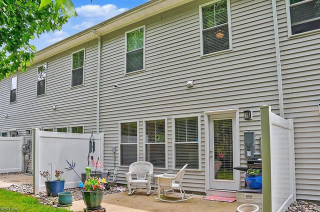 1002 Opal St 103, Suffolk, VA 23435
