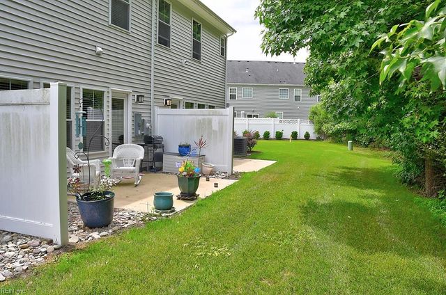 1002 Opal St 103, Suffolk, VA 23435