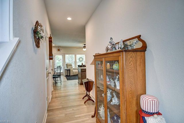 1002 Opal St 103, Suffolk, VA 23435