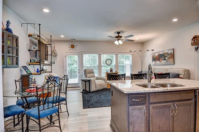 1002 Opal St 103, Suffolk, VA 23435