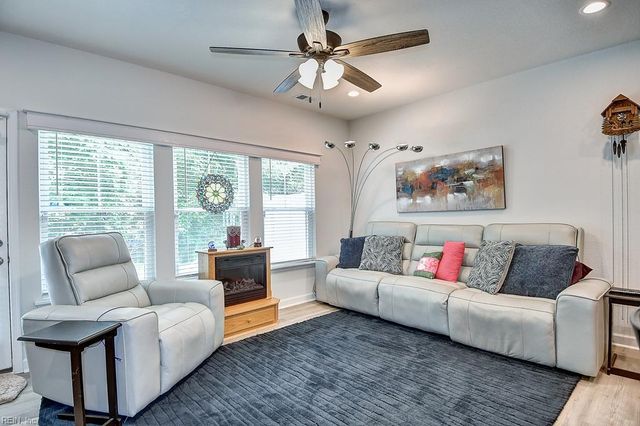 1002 Opal St 103, Suffolk, VA 23435