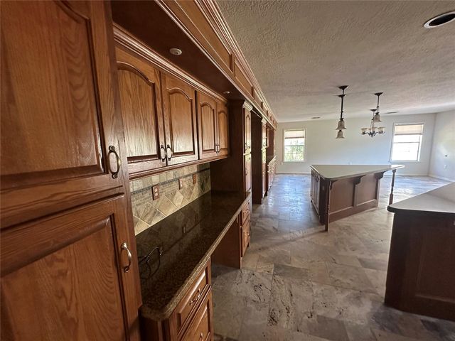 1181 Pr 2225, Buffalo, TX 75831