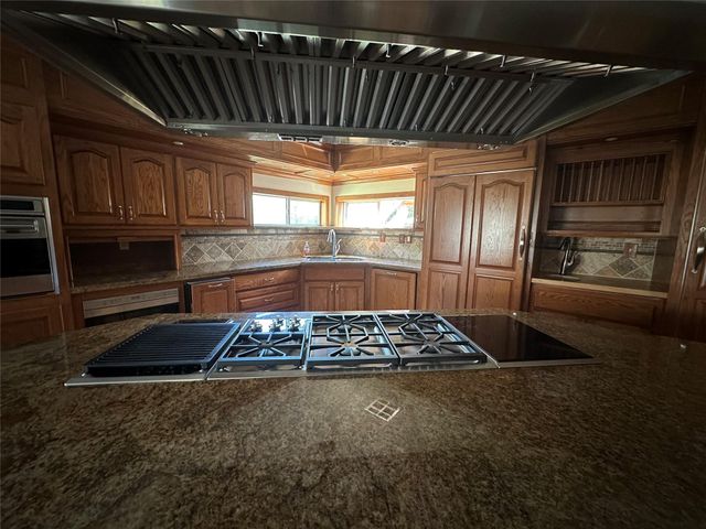 1181 Pr 2225, Buffalo, TX 75831