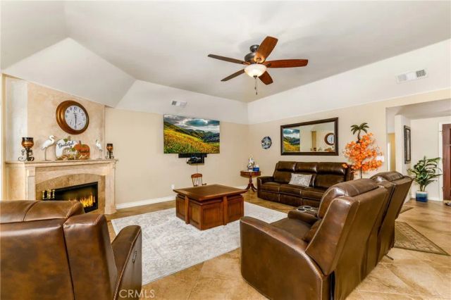 22376 W San Joaquin, Canyon Lake, CA 92587