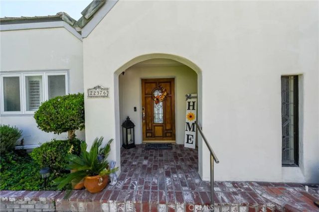 22376 W San Joaquin, Canyon Lake, CA 92587
