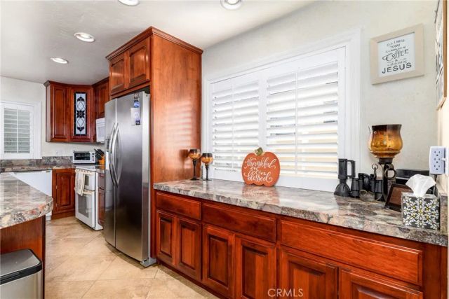 22376 W San Joaquin, Canyon Lake, CA 92587