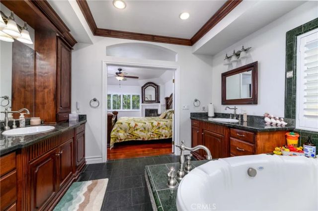 22376 W San Joaquin, Canyon Lake, CA 92587