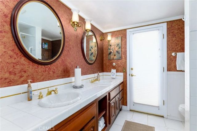 22376 W San Joaquin, Canyon Lake, CA 92587