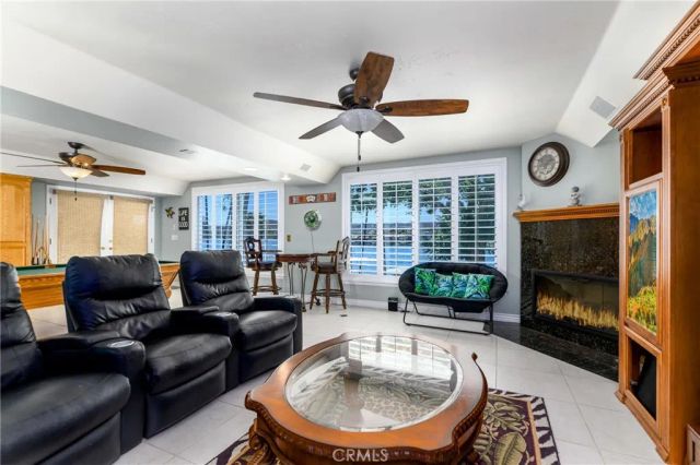 22376 W San Joaquin, Canyon Lake, CA 92587