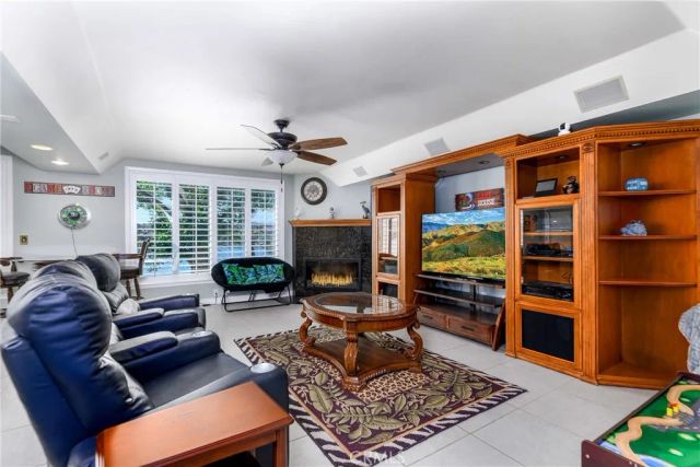 22376 W San Joaquin, Canyon Lake, CA 92587