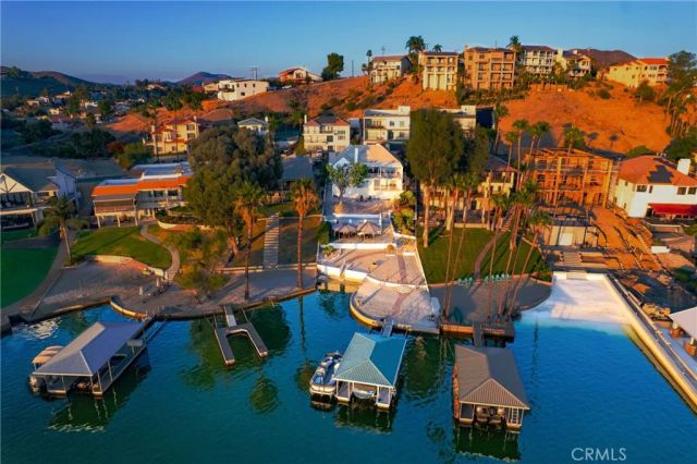 22376 W San Joaquin, Canyon Lake, CA 92587