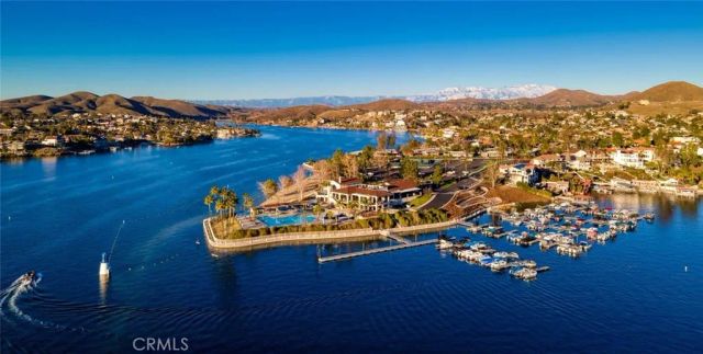 22376 W San Joaquin, Canyon Lake, CA 92587