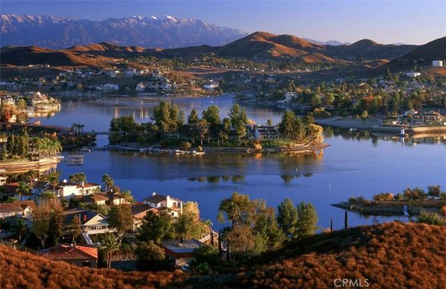 22376 W San Joaquin, Canyon Lake, CA 92587