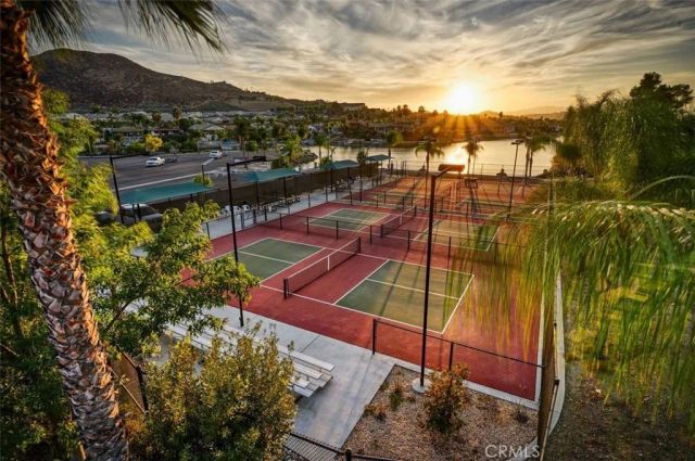 22376 W San Joaquin, Canyon Lake, CA 92587