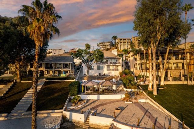 22376 W San Joaquin, Canyon Lake, CA 92587