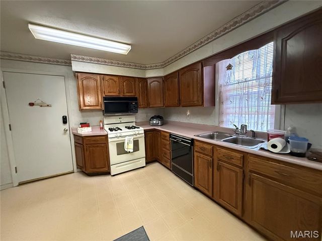 529 N 18th Street, East St Louis, IL 62205