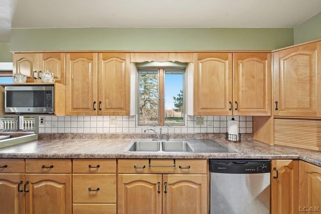 2200 E Munger Road, Tecumseh, MI 49286