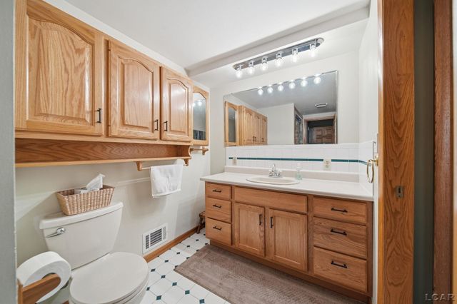 2200 E Munger Road, Tecumseh, MI 49286