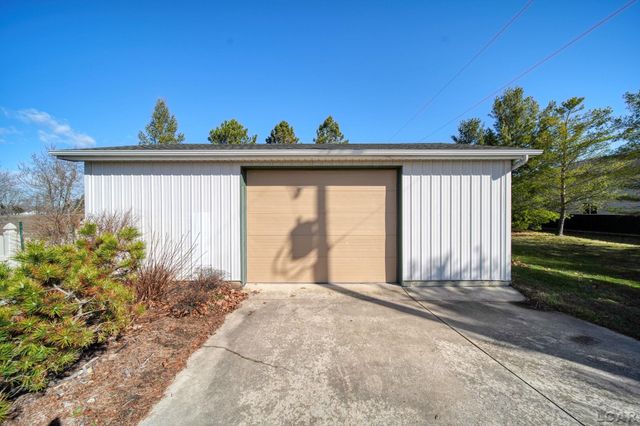 2200 E Munger Road, Tecumseh, MI 49286