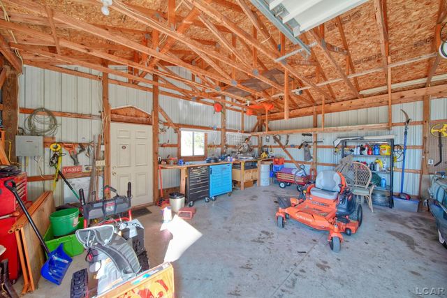 2200 E Munger Road, Tecumseh, MI 49286