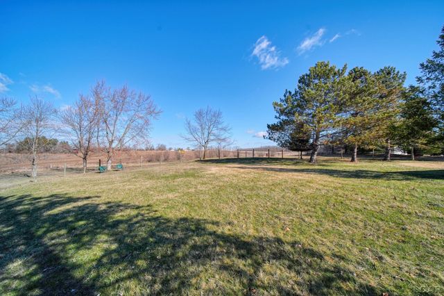 2200 E Munger Road, Tecumseh, MI 49286