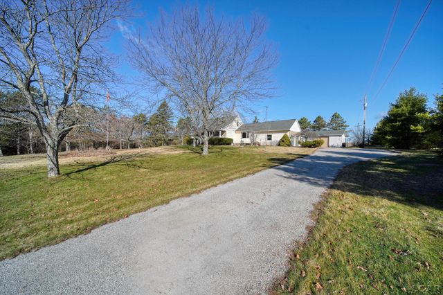 2200 E Munger Road, Tecumseh, MI 49286