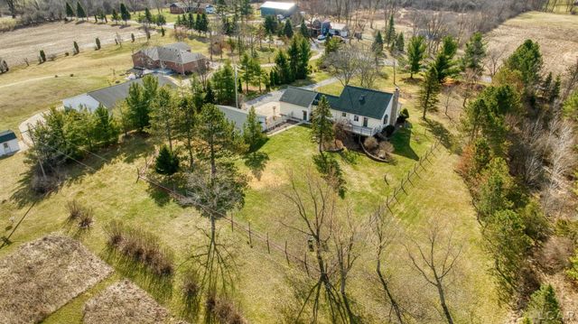 2200 E Munger Road, Tecumseh, MI 49286