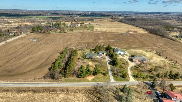2200 E Munger Road, Tecumseh, MI 49286