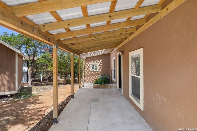 404 Valley Ridge, Canyon Lake, TX 78133