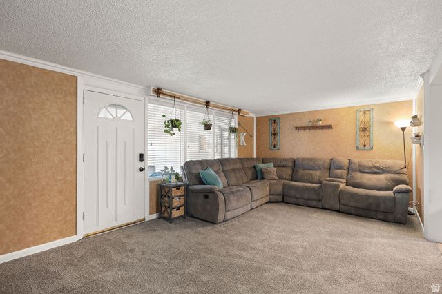 806 VALERIA DR, Layton, UT 84041