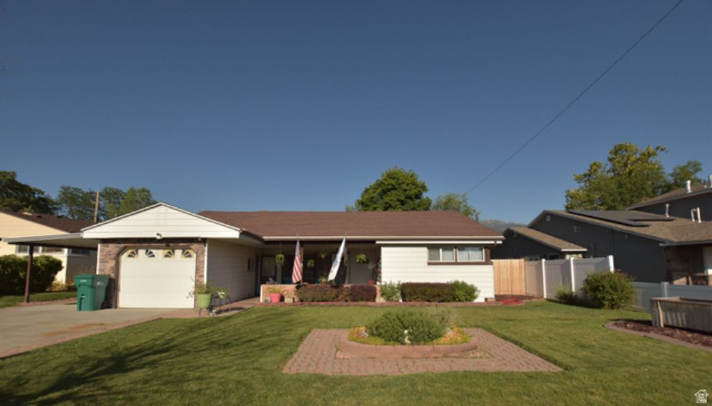 806 VALERIA DR, Layton, UT 84041