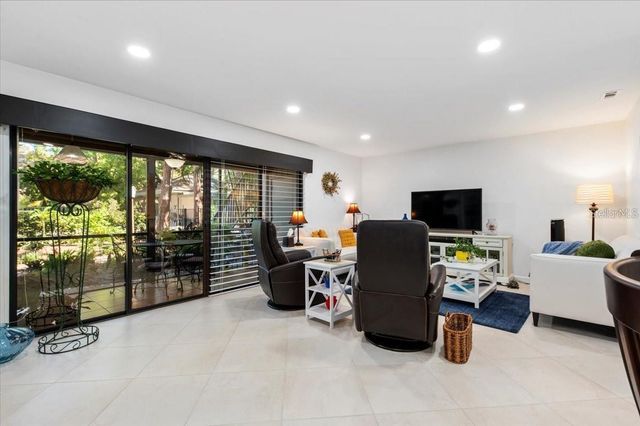 1708 GLENHOUSE DRIVE 313, Sarasota, FL 34231