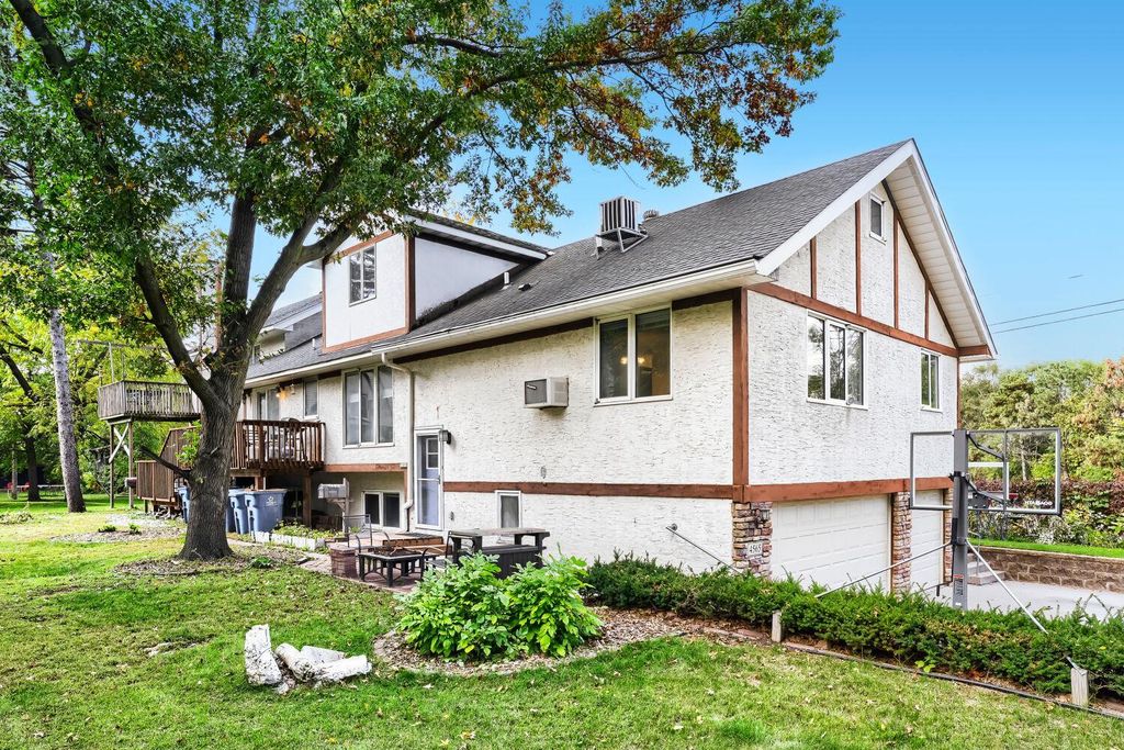 4565 Toledo Avenue N, Robbinsdale, MN 55422 — exterior