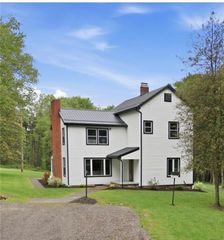 110 Winters Rd, Penn Twp, PA 16002