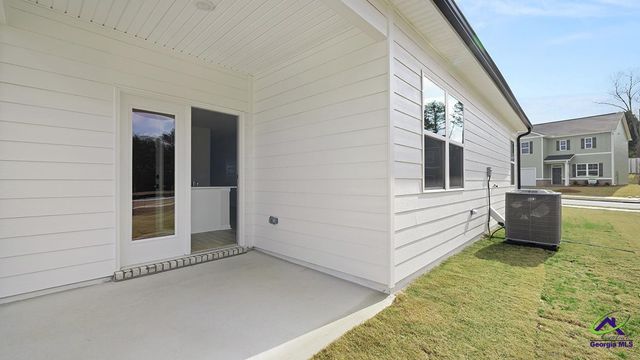 1123 Adirondac Way, Bonaire, GA 31005