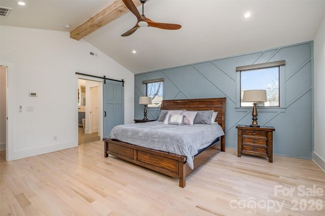 439 Melbourne Court, Charlotte, NC 28209
